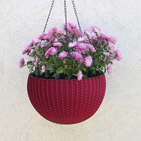 Hanging pot in Kathmandu